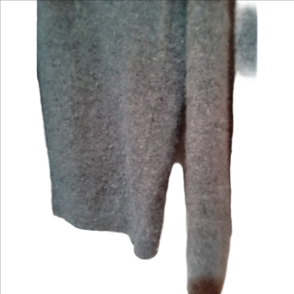 Bloomingdales Aqua Gray Cashmere Turtleneck Vneck Sweater Size S - Picture 8 of 10